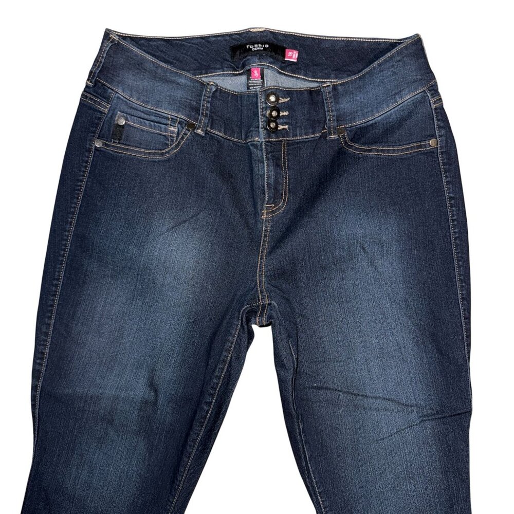 Torrid Plus Size Girlfriend Crop Jeans Womens 18 23 Blue Denim Stretch Dark Wash - Picture 3 of 8